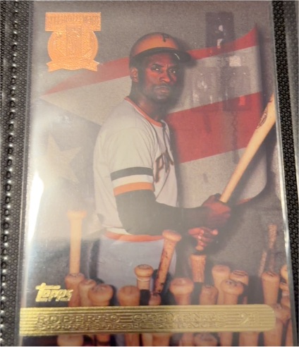 1998 Topps #RC1 Roberto Clemente A Tribute to Roberto Clemente — front