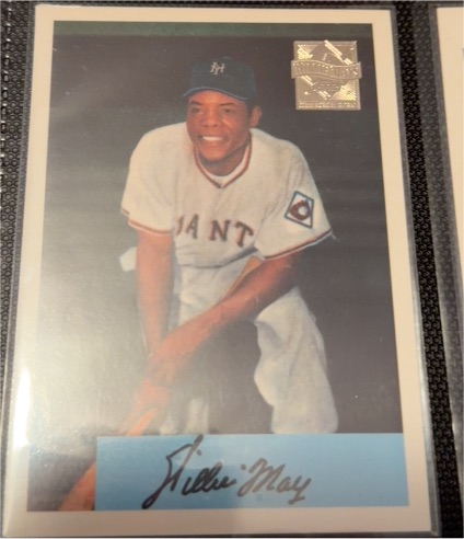1996 Topps Commemorative #4 Willie Mays — front
