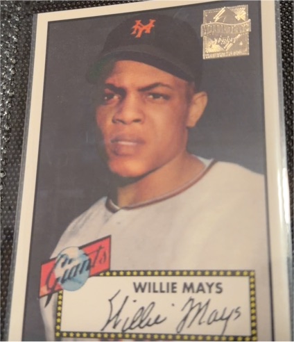 1997 Topps Commemorative Reprints #2 Willie Mays — front