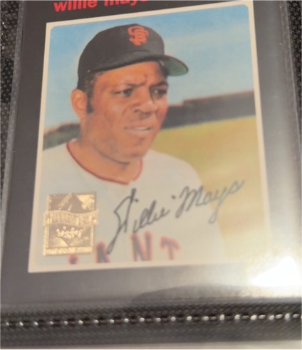 1997 Topps #25 Willie Mays Commemorative Reprints — front