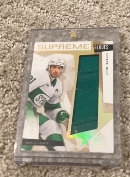 2020-21 Upper Deck Supreme Gloves #GJ-JT John Tavares — front