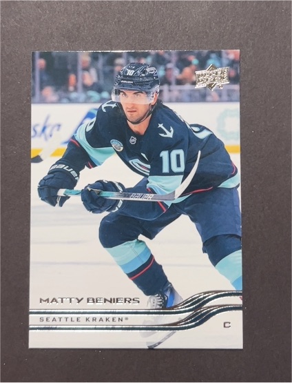 2025-26 Upper Deck Series 1 #145 Matty Beniers — front