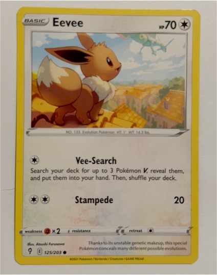 2021 Pokémon SWSH07: Evolving Skies #125 Eevee — front