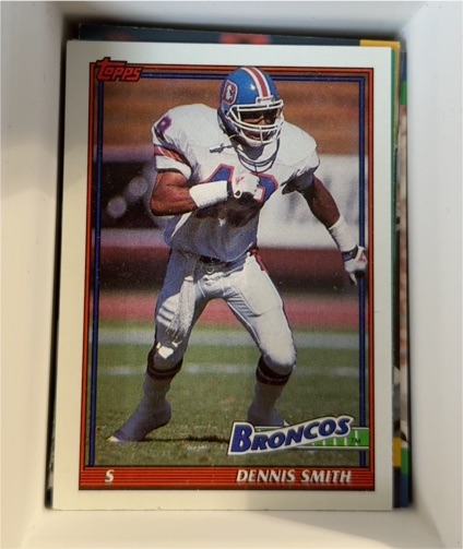 1991 Topps #556 Dennis Smith — front