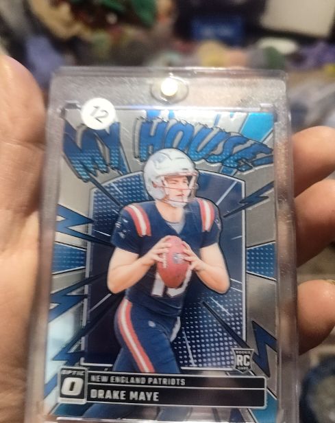 2024 Panini Donruss Optic #8 Drake Maye — front