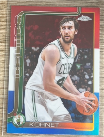 2025-26 Topps Chrome #37 Luke Kornet — front