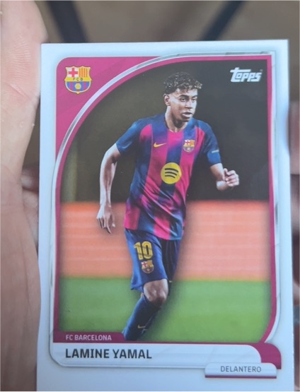 2025 Topps FC Barcelona #19 Lamine Yamal — front