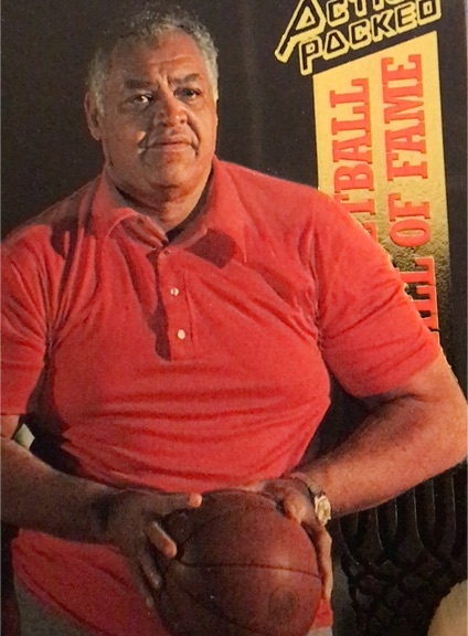 1993 Action Packed Hall of Fame #58 Clarence Gaines — front