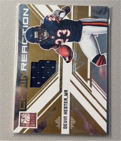 2009 Donruss Elite Chain Reaction #CR-33 Devin Hester — front