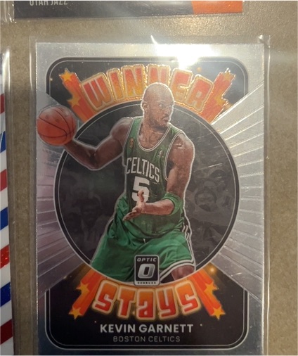 2021-22 Donruss Optic #11 Kevin Garnett Winner Stays Boston Celtics — front
