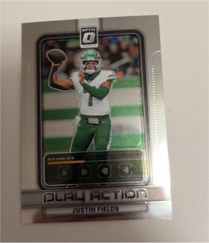 2025 Panini Donruss Optic #17 Justin Fields Play Action — front