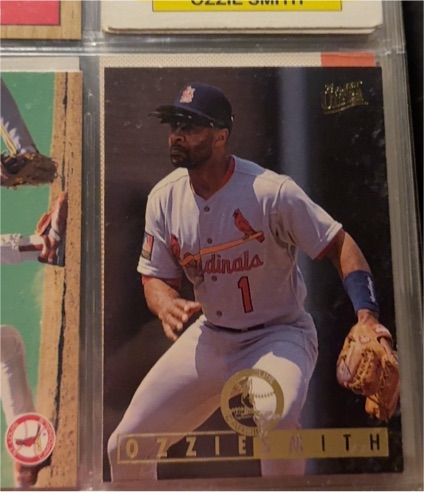 1995 Ultra #227 Ozzie Smith — front
