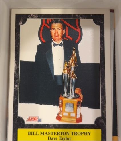 1991-92 Score Canadian Bilingual #325 Dave Taylor (Bill Masterton Trophy) — front