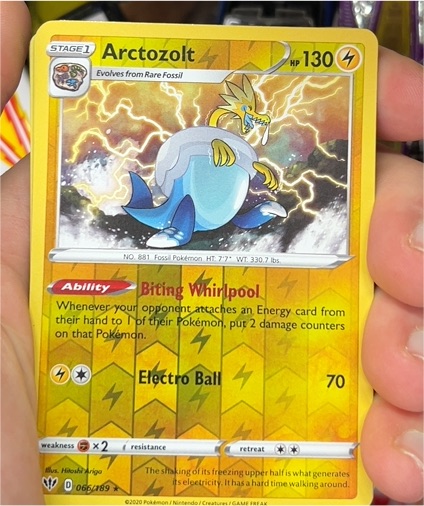 2020 Pokémon TCG Darkness Ablaze #066 Arctozolt — front