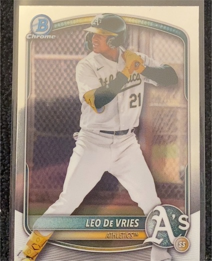 2025 Bowman Draft #BDC-87 Leo De Vries Chrome — front