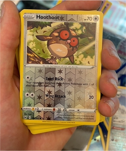 2020 Pokemon Sword & Shield #143 Hoothoot Reverse Holo — front