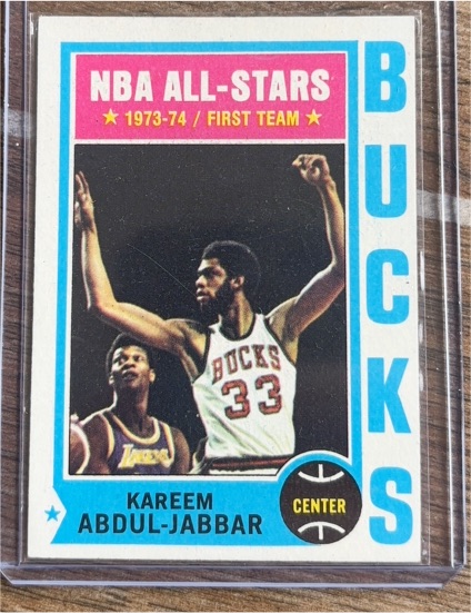 1974-75 Topps #1 Kareem Abdul-Jabbar — front