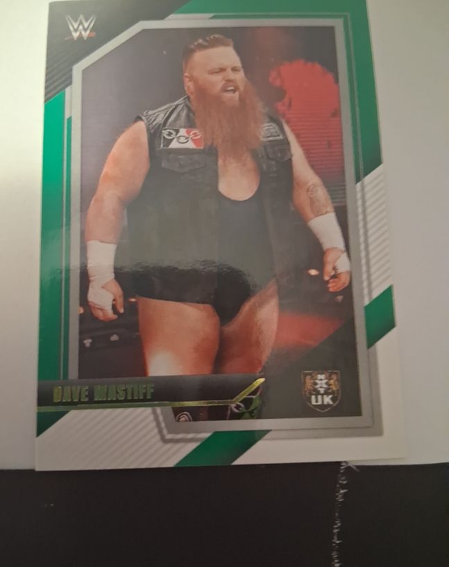 2022 Panini WWE NXT #28 Dave Mastiff Green Parallel — front