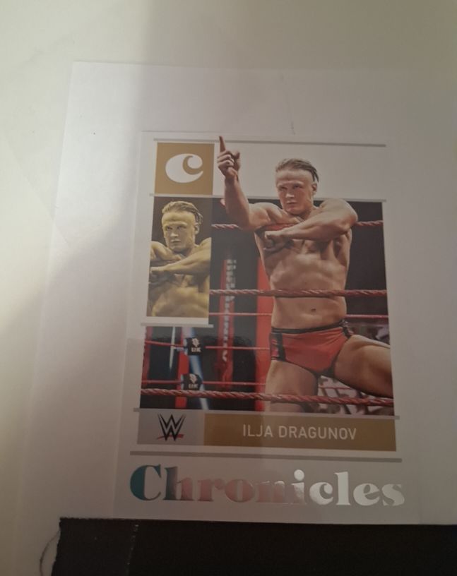 2022 Panini Chronicles WWE #32 Ilja Dragunov — front