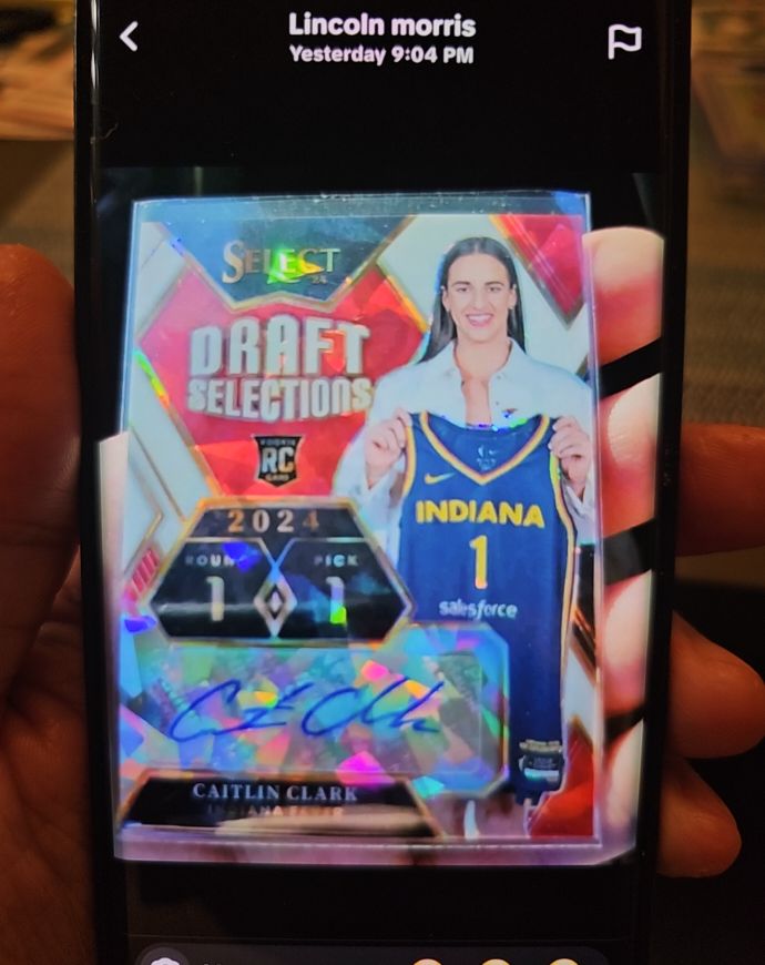 2024 Panini Select WNBA Draft Selections Signatures #DSS-CC Caitlin Clark — front