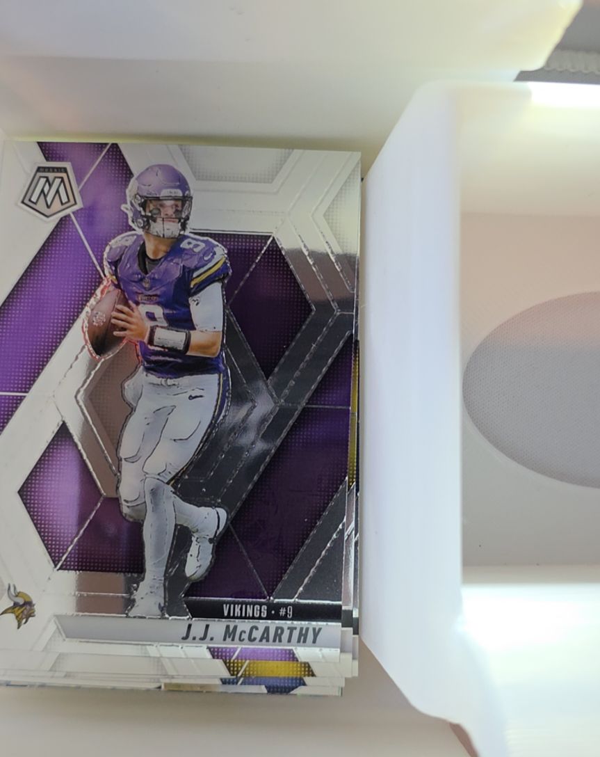 2025 Panini Mosaic #195 J.J. McCarthy — front
