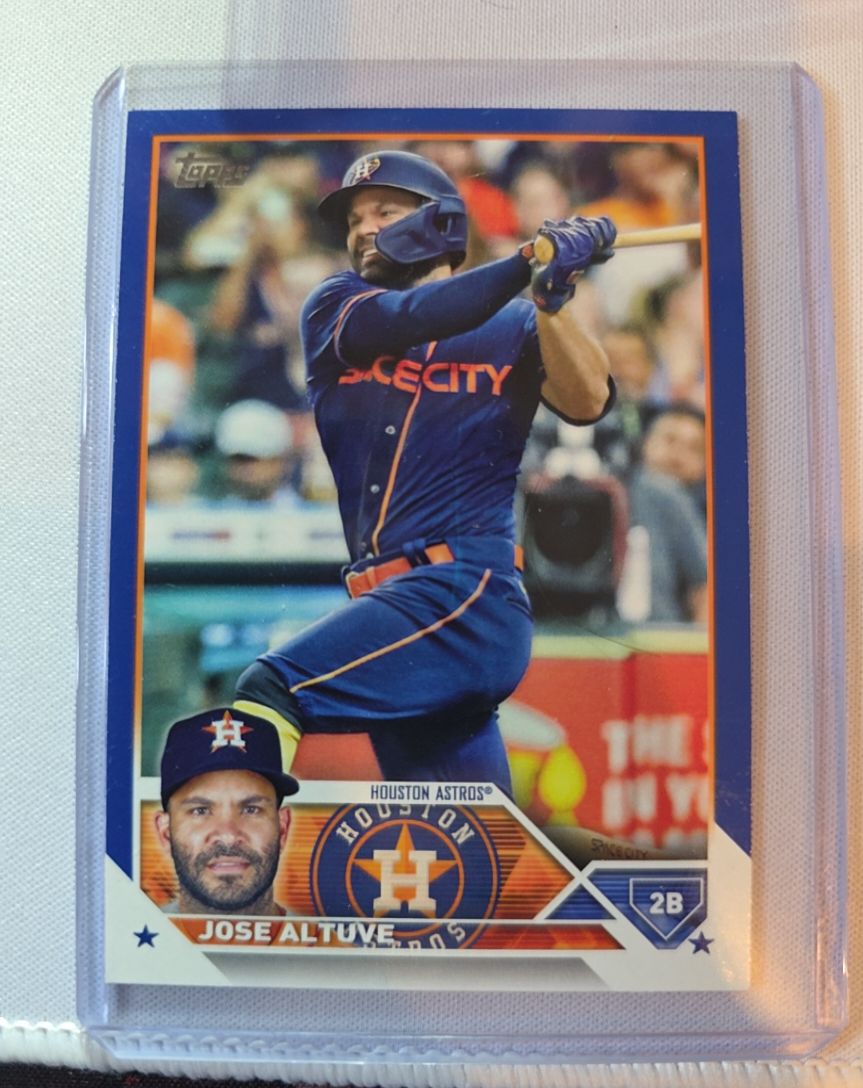 2023 Topps Series 1 Royal Blue #222 Jose Altuve — front
