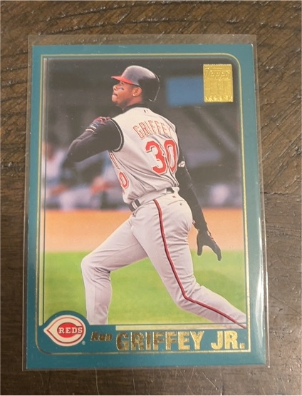 2001 Topps #593 Ken Griffey Jr. — front