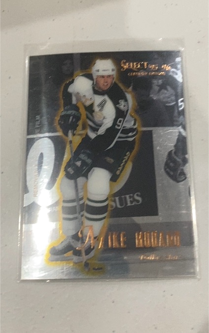 1995-96 Select Certified #17 Mike Modano — front