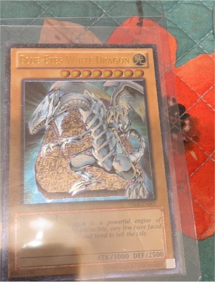 1996 Yu-Gi-Oh! LC01-EN004 Blue-Eyes White Dragon — front