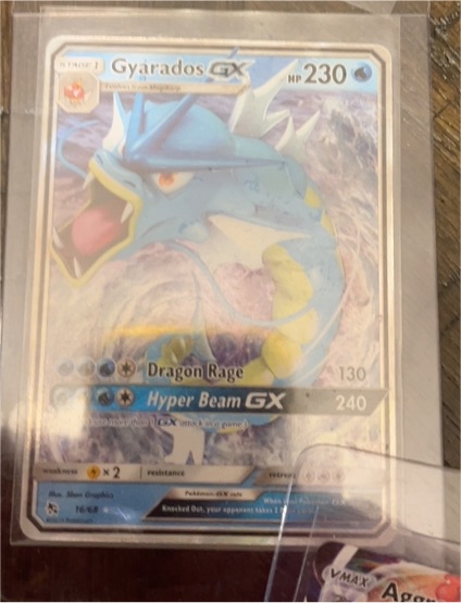 2019 Pokémon Hidden Fates #16 Gyarados GX — front
