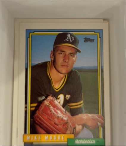 1989 Topps Traded #82T Mike Moore Oakland Athletics — front