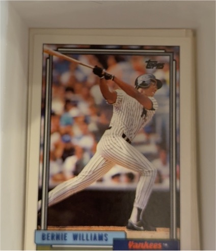 1992 Topps #374 Bernie Williams — front