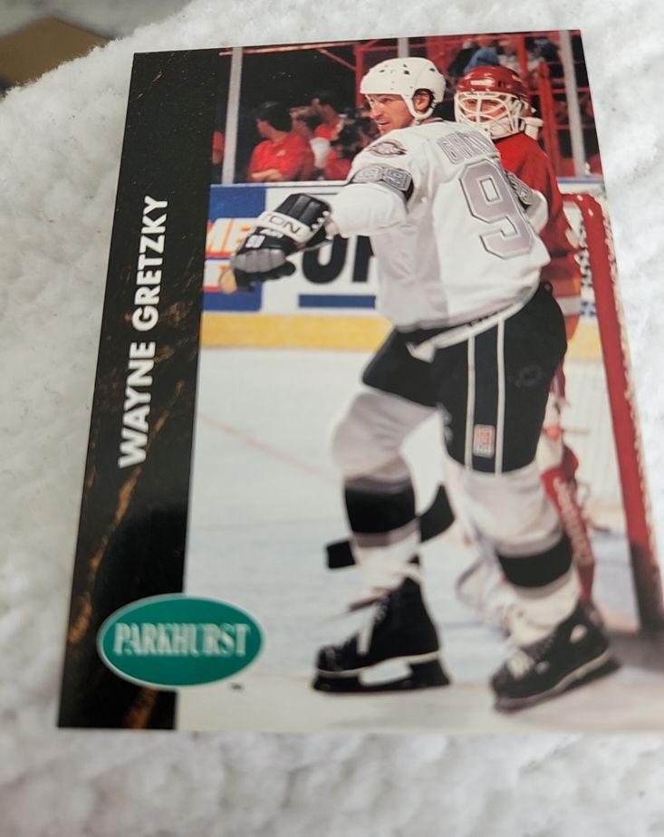 1991-92 Parkhurst #73 Wayne Gretzky — front