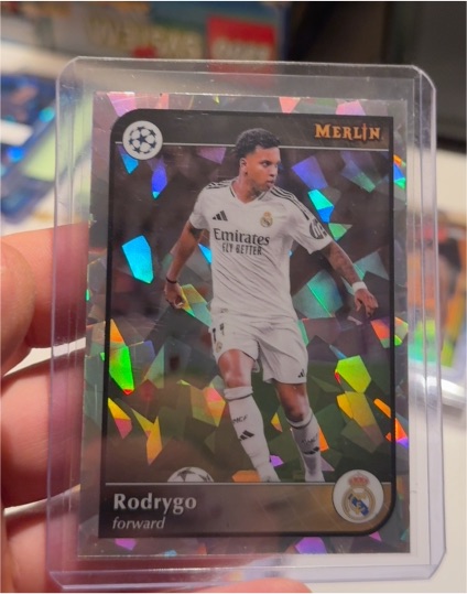 2024-25 Topps Merlin UEFA Club Competitions #127 Rodrygo Mini Diamond Refractor — front
