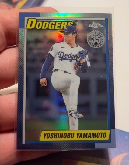 2025 Topps Chrome Update #90CU-14 Yoshinobu Yamamoto Dodgers 35th Anniversary — front
