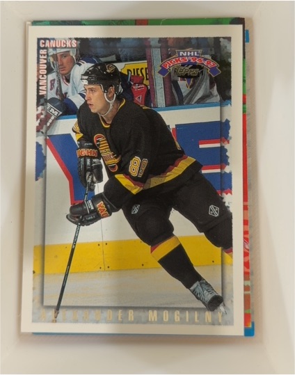 1996-97 Topps Picks #9 Alexander Mogilny — front