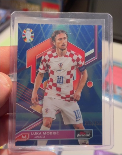 2023 Topps Finest Road to UEFA Euro 2024 #14 Luka Modrić — front