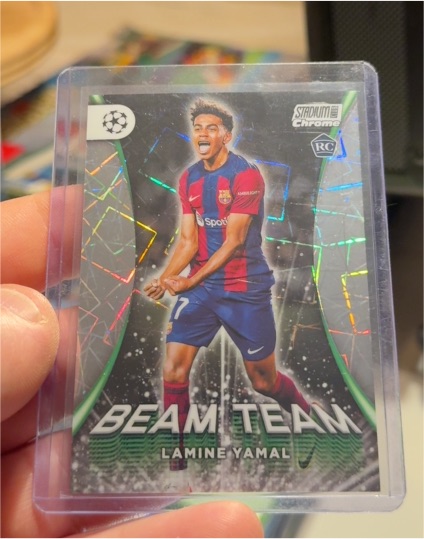2024 Topps Stadium Club Chrome Beam Team Lamine Yamal — front