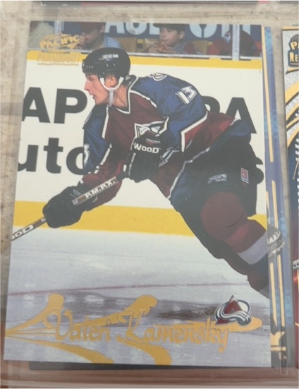 1997-98 Pacific Paramount #50 Valeri Kamensky — front