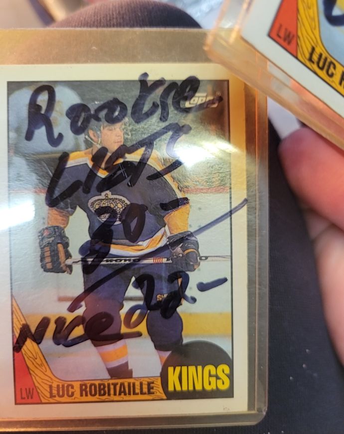 1989-90 O-Pee-Chee #88 Luc Robitaille — front