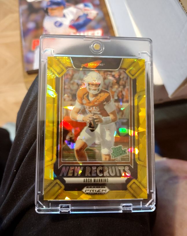 2025 Panini Prizm Draft Picks #22 Arch Manning New Recruits Gold Ice Prizm — front