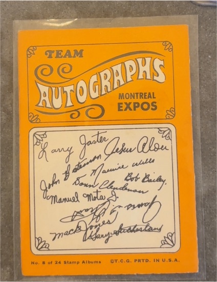 1969 Topps Stamp Album #8 Montreal Expos — front