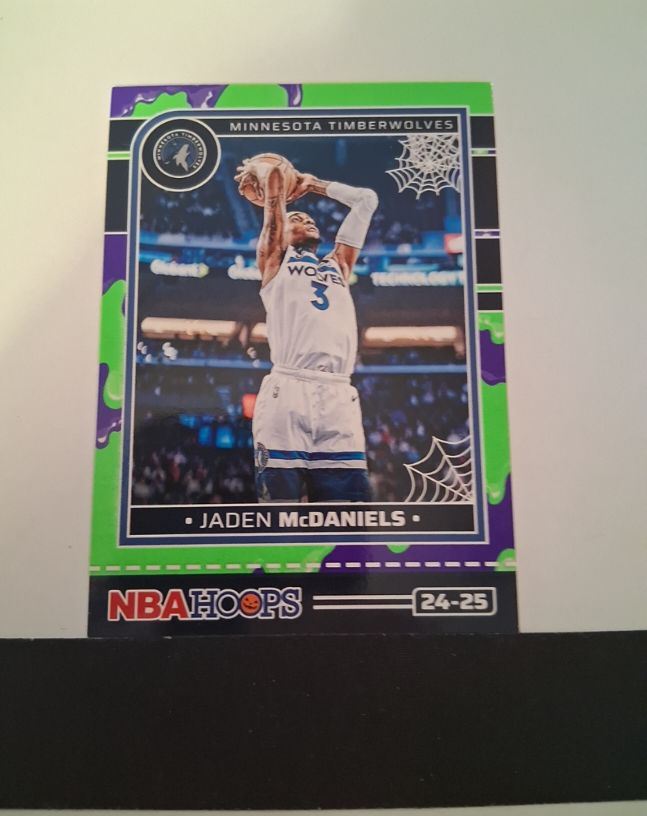 2024-25 Panini Haunted Hoops #158 Jaden McDaniels — front