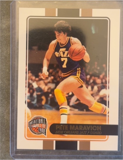1990 Basketball Hall of Fame #1 Pete Maravich — front