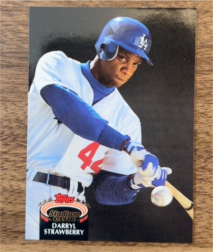 1992 Topps Stadium Club #560 Darryl Strawberry — front