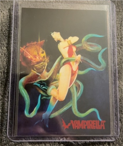 1995 Topps Vampirella #25 — front