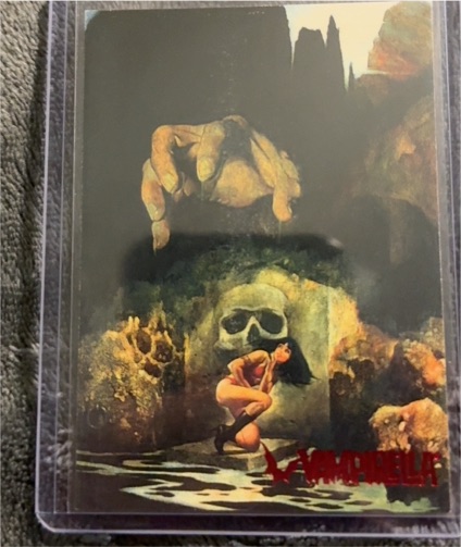 1995 Topps Vampirella #19 — front