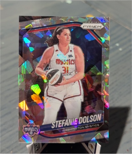 2024 Panini Prizm WNBA #34 Stefanie Dolson — front
