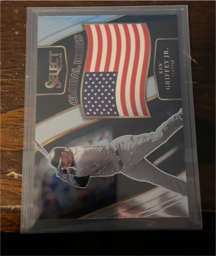 2025 Panini Select #17 Ken Griffey Jr. Global Icons — front