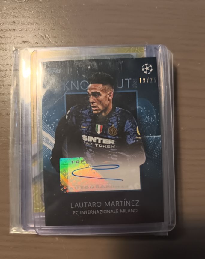 2022 Topps UEFA Champions League Knockout #19 Lautaro Martínez — front